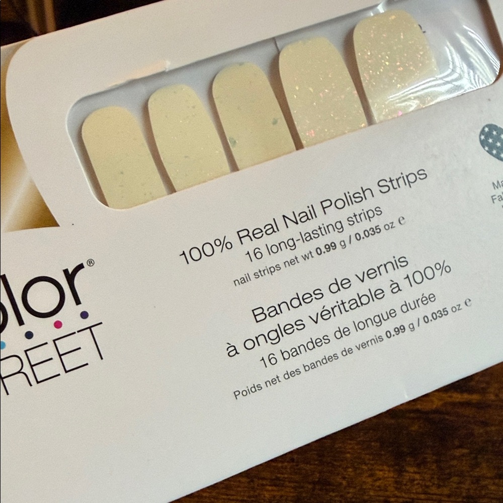 Color Street Chasing Clouds Nail Strips